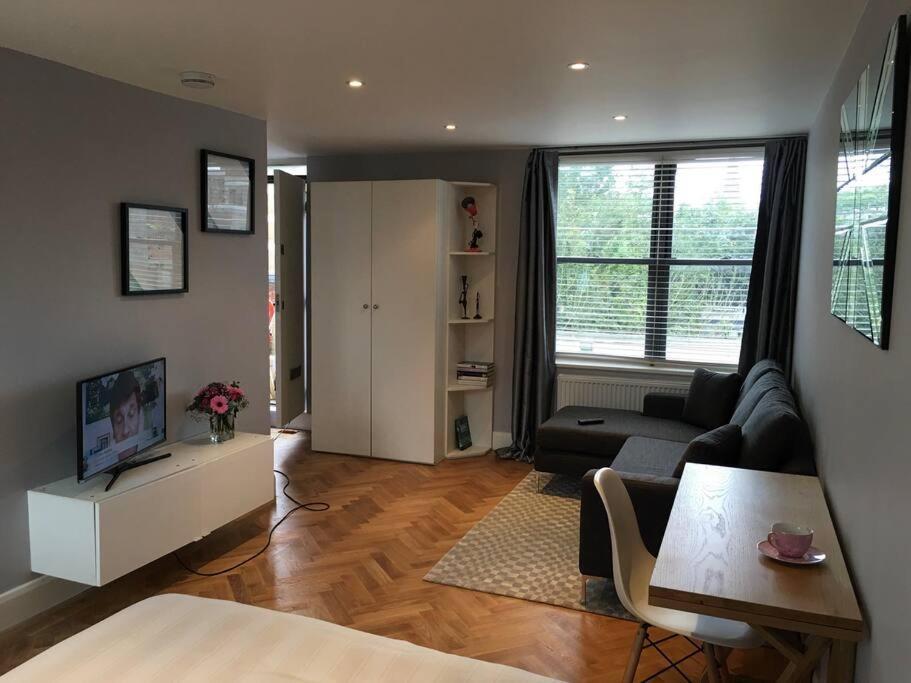 Amazing Apartment Central London Near Tube Station Екстериор снимка