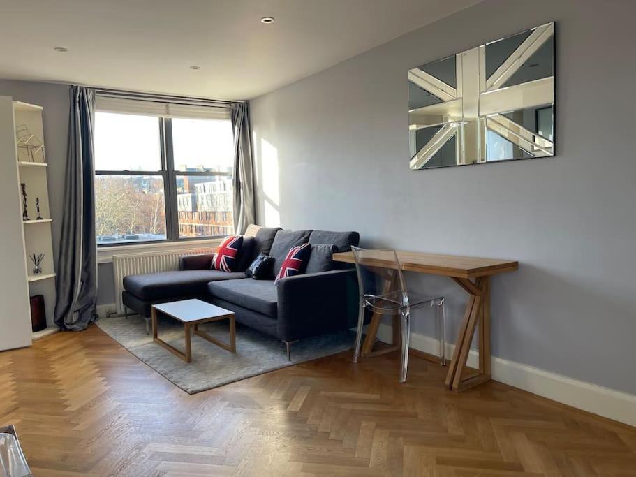 Amazing Apartment Central London Near Tube Station Екстериор снимка