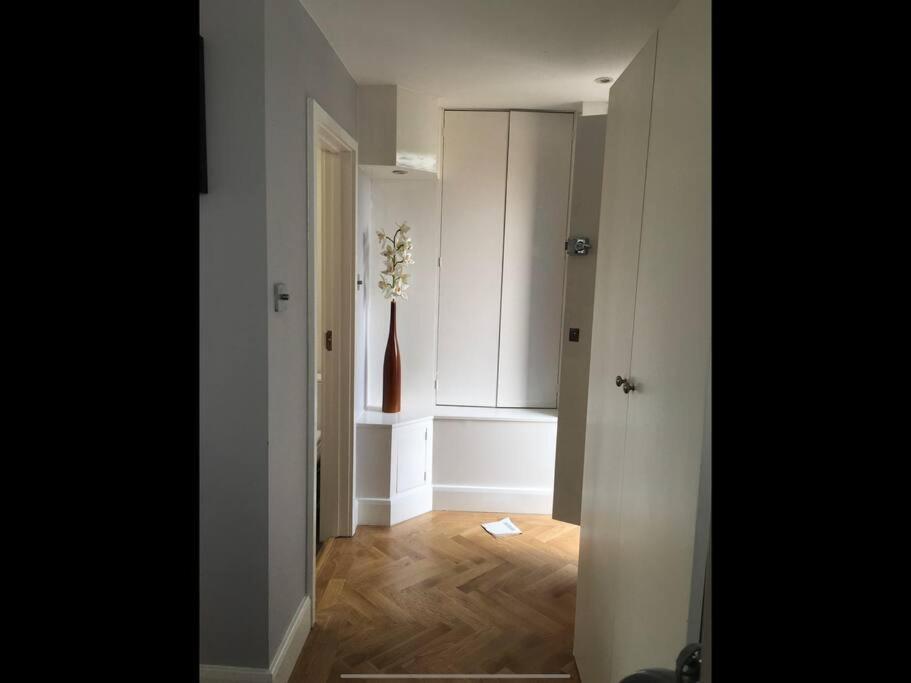 Amazing Apartment Central London Near Tube Station Екстериор снимка