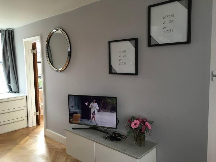 Amazing Apartment Central London Near Tube Station Екстериор снимка